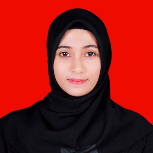Novia Hasdyna, M.Kom